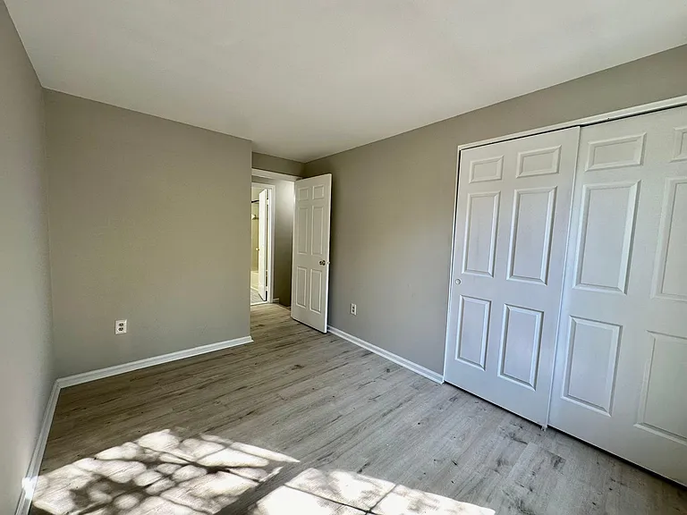 4 Abbey Bridge Ct — Photo 34