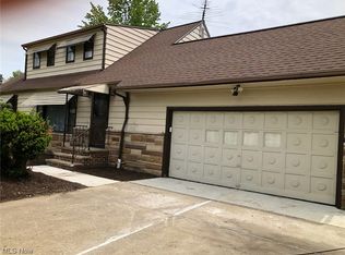 5065 Taylor Dr, Bedford Heights, OH 44128