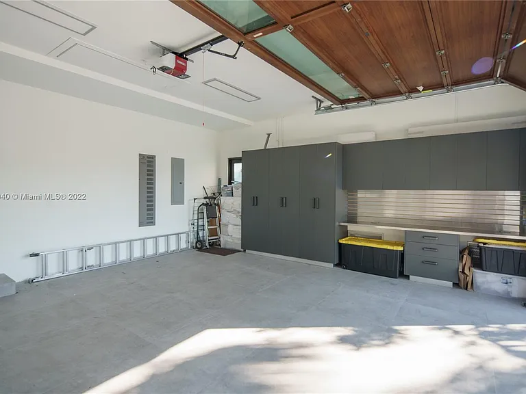 128 Fiesta Way — Photo 56