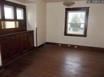 4th image of 274 E Lucius Ave