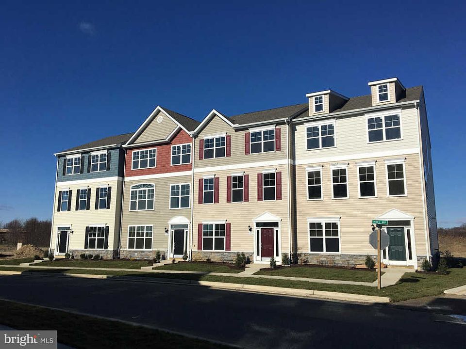 1st image of 206 Scarlet Ln