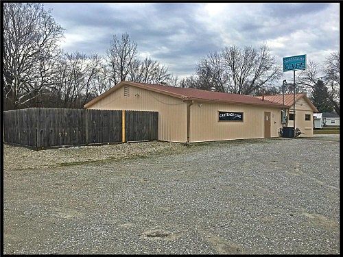 2nd image of 713 N Main St