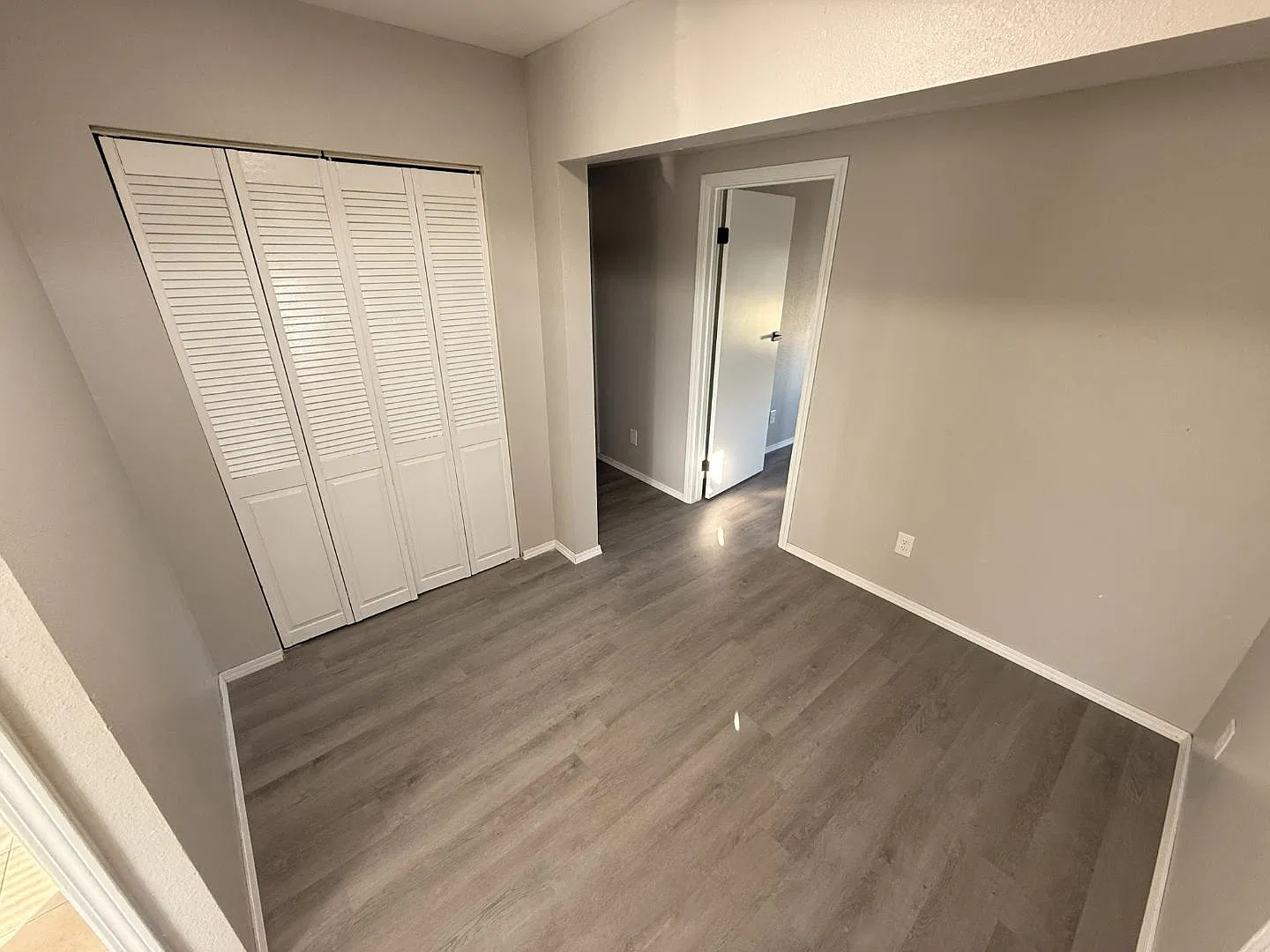 310 S Satus Ave — Photo 2