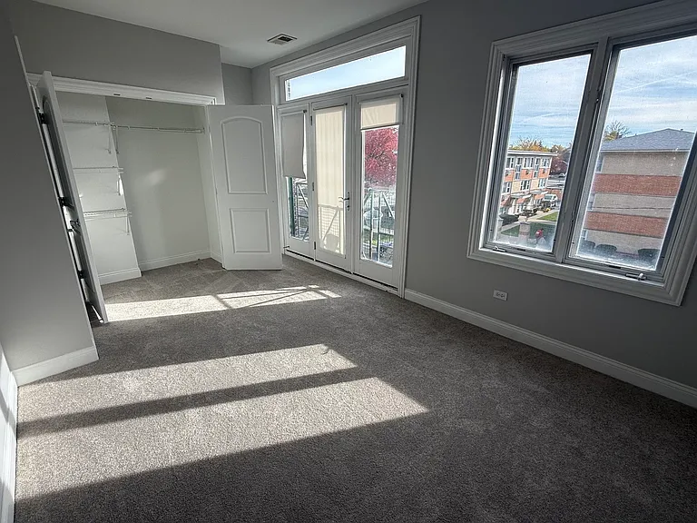 7016 W Medill Ave — Photo 12
