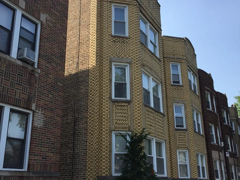 8350 S Maryland Ave #1
