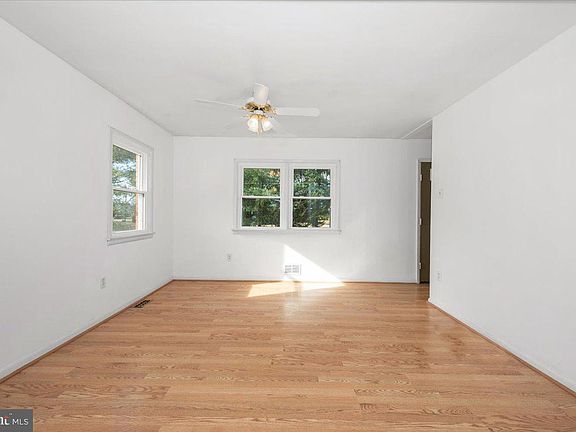 5th image of 5209 Cochran Rd