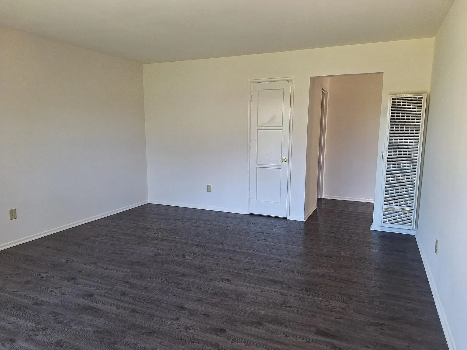2 bed, 800 sqft, $2,695 — Photo 2