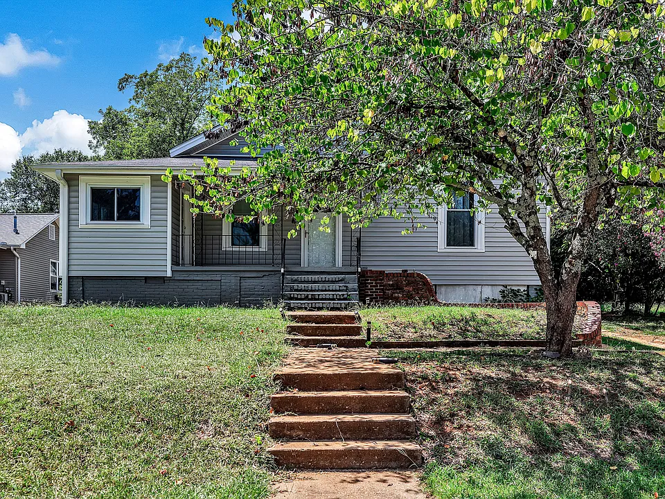 513 Creswell Ave