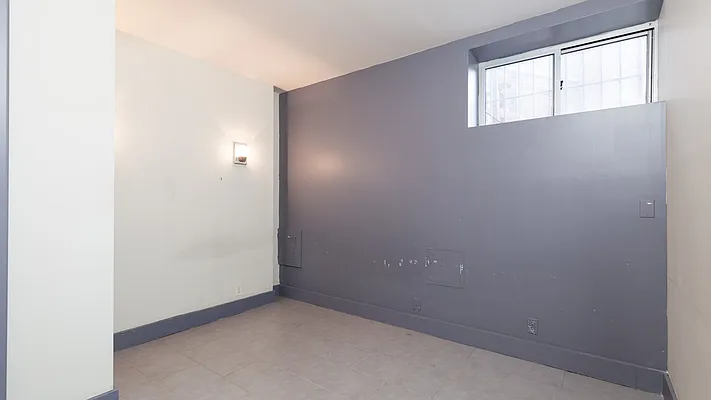 Rented by Nooklyn NYC LLC | media 4