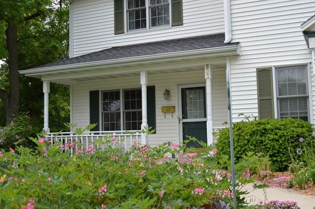 1st image of 823 Sutherland Ave #1