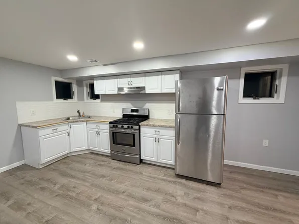 (undisclosed Address), Huntington, NY 11743