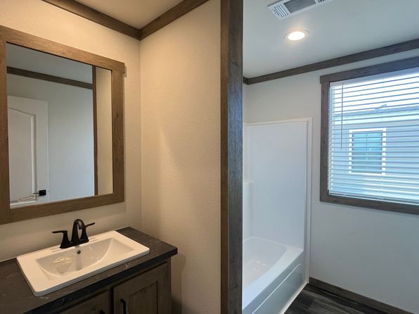 The Crossing (TX) | 101 W Pleasant Run Rd, Wilmer, TX