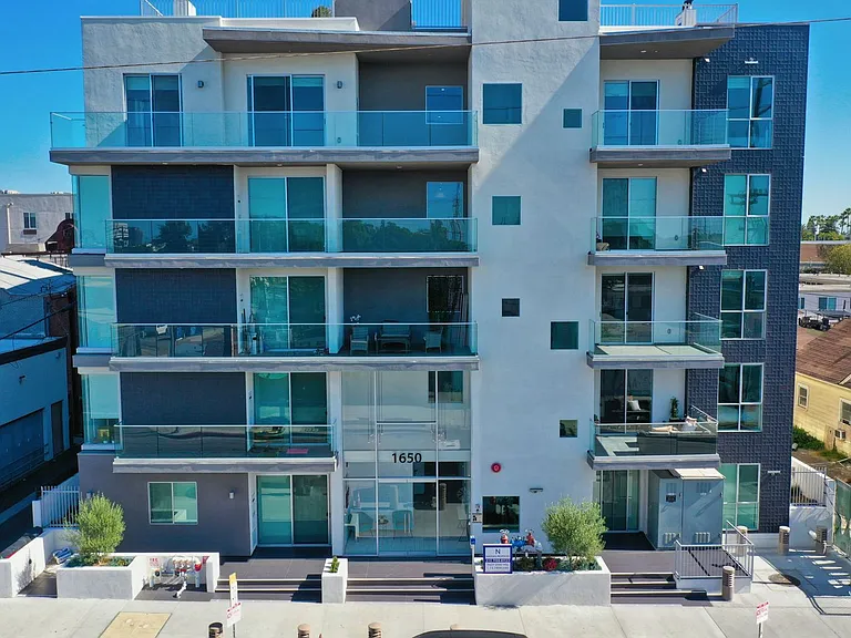 1650 Sawtelle Blvd — Photo 2