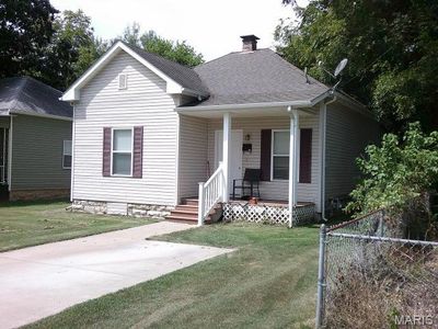 916 S 4th St, De Soto, MO, 63020