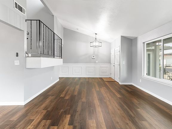 5th image of 9844 Hickock Dr