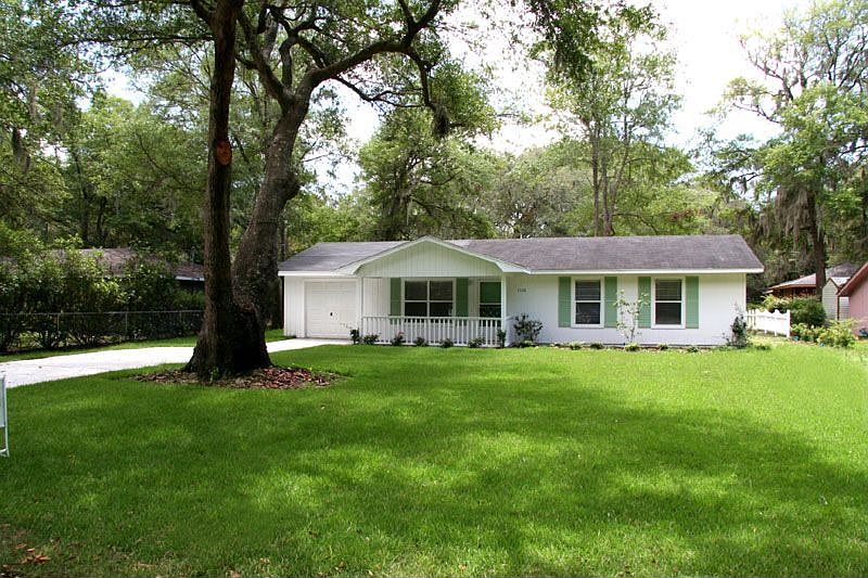 1120 Emmons St, Beaufort