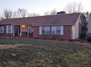 2216 Pin Oak Dr, Owensboro, KY 42303