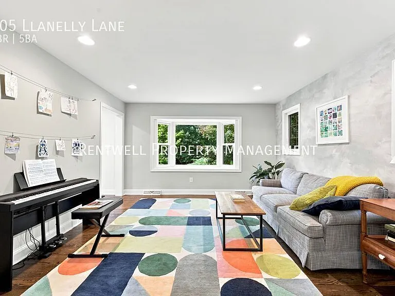 805 Llanelly Ln — Photo 13