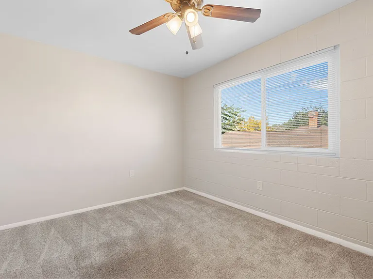 58 Vine Street — Photo 16