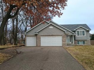 1112 Isanti Pkwy NW, Isanti, MN 55040