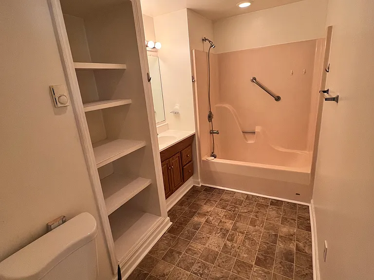 110 Piedmont Park Rd #B — Photo 7