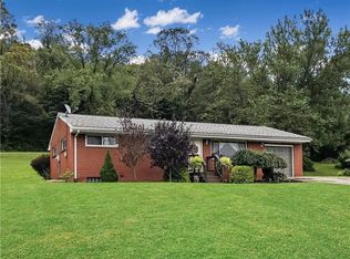 2725 River Rd, Ellwood City, PA 16117