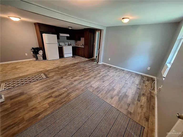 234 Jaime St — Photo 5