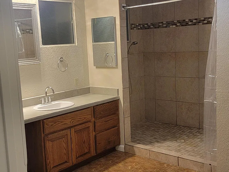 1650 Belcastro St #GUEST HOUSE — Photo 8
