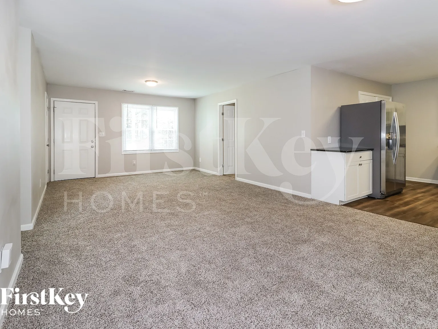 4 bed, 2.0 bath, 1400 sqft, $2,140 — Photo 4