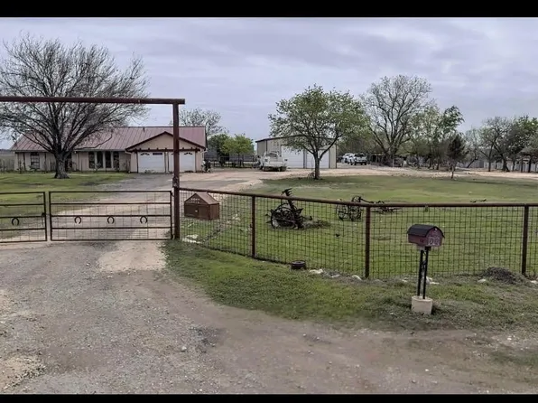 4610 Pfeil Rd, Converse, TX 78109
