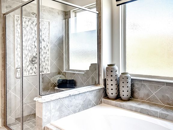 Palatial owner s bath