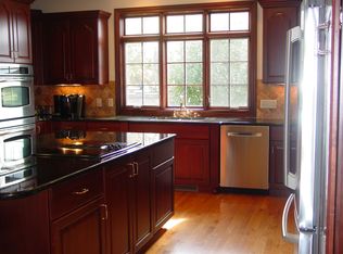 4340 Cranberry Ln, Sylvania, OH 43560