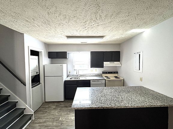 2nd image of 3820 Sherman Ave APT I