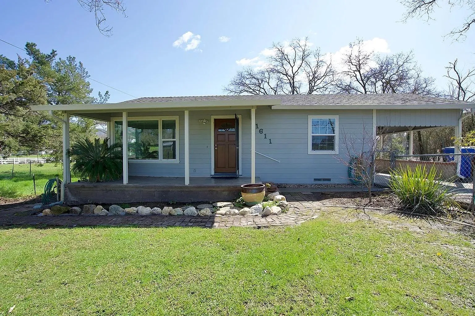 1611 McKinley Rd photo 1