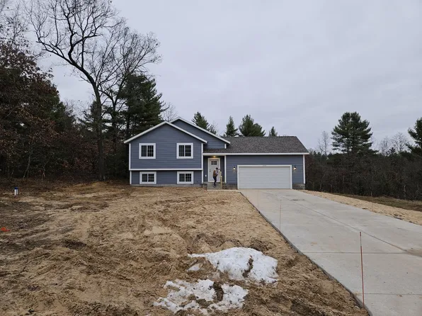 1308 Sydney St, Whitehall, MI 49461