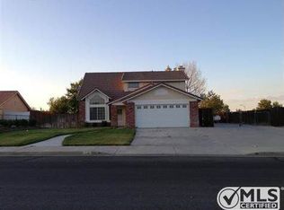 15110 Farmington St, Hesperia, CA 92345