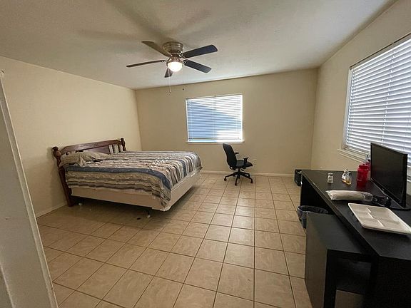 2nd image of 632 Meadow Knoll Dr