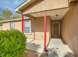 84 2nd St SE, Rio Rancho, NM 87124