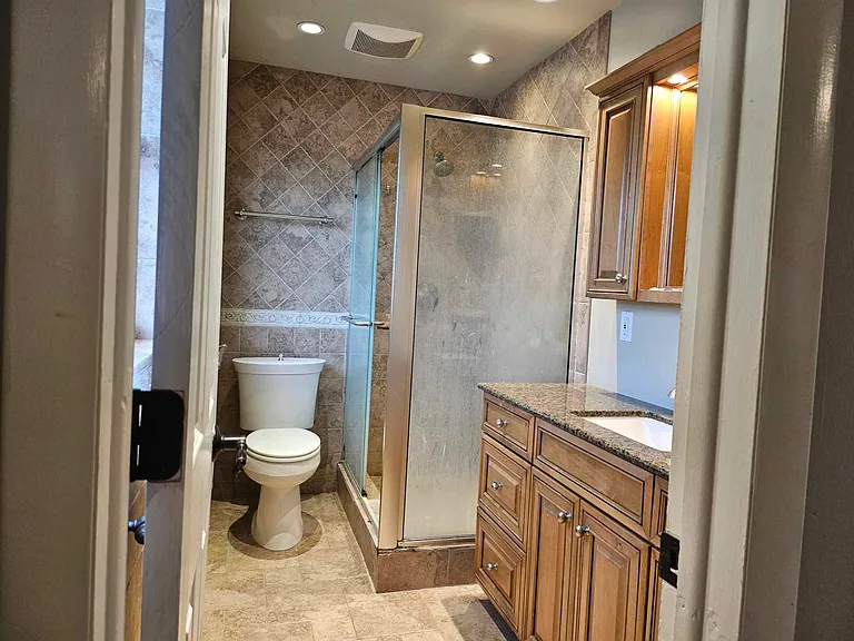 6005 Tampa Shores Blvd — Photo 18