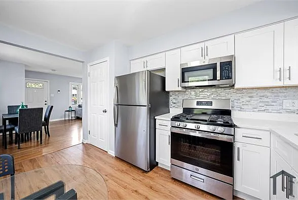 760 Sibley Blvd — Photo 16