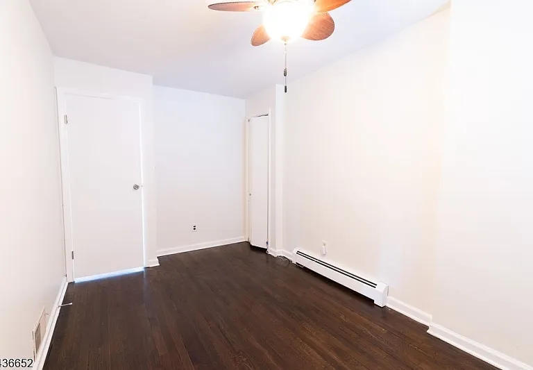 210 Globe Ave — Photo 9