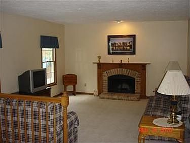 5th image of 168 Highland Ave