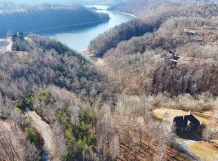 30 Lakepointe Dr, Albany, KY 42602