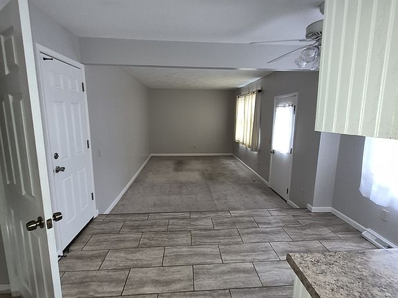 2nd image of 140 Cedar Ct