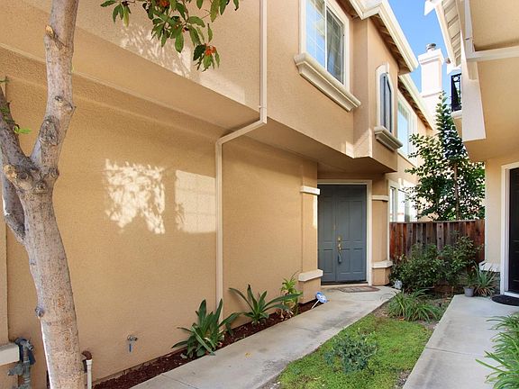 2nd image of 18326 Mill Ct