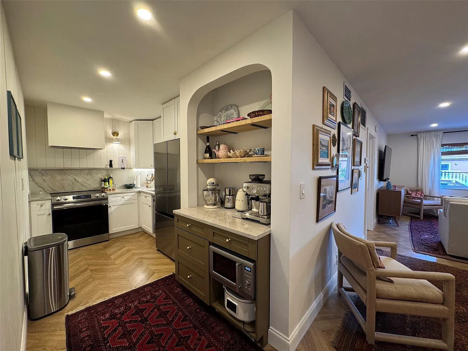 1 bed, 1.0 bath, 750 sqft, $1,800 — Photo 4