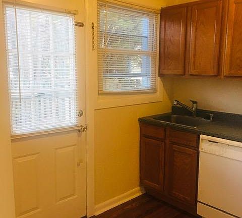 Nice kitchen w/ door to the backyard!