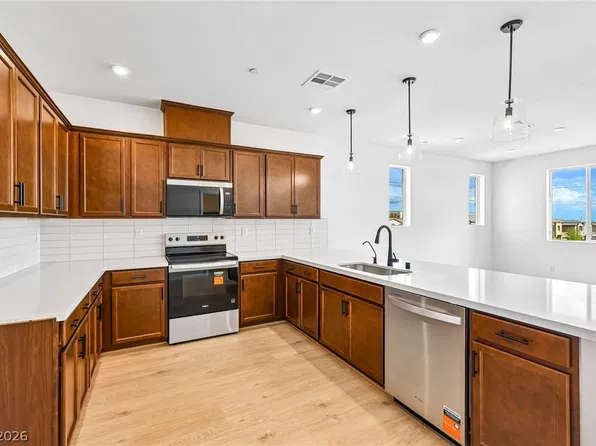 10414 Sapphire Storm St, Las Vegas, NV 89108