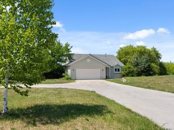N5421 Loraine DRIVE, Fredonia, WI 53021