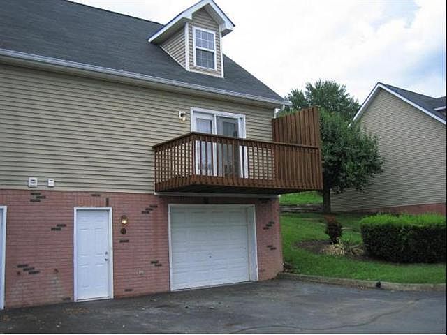 1st image of 401 Cambridgeshire Ct